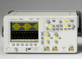 Цифровой запоминающий осциллограф Agilent Technologies  DSO6052A (500 МГц, 2выб/с, 2-канальный)